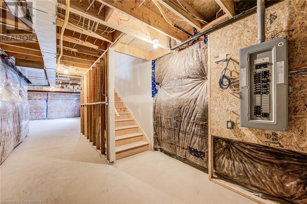 102 Thackeray Way, Harriston, Ontario  N0G 1Z0 - Photo 40 - 40727537