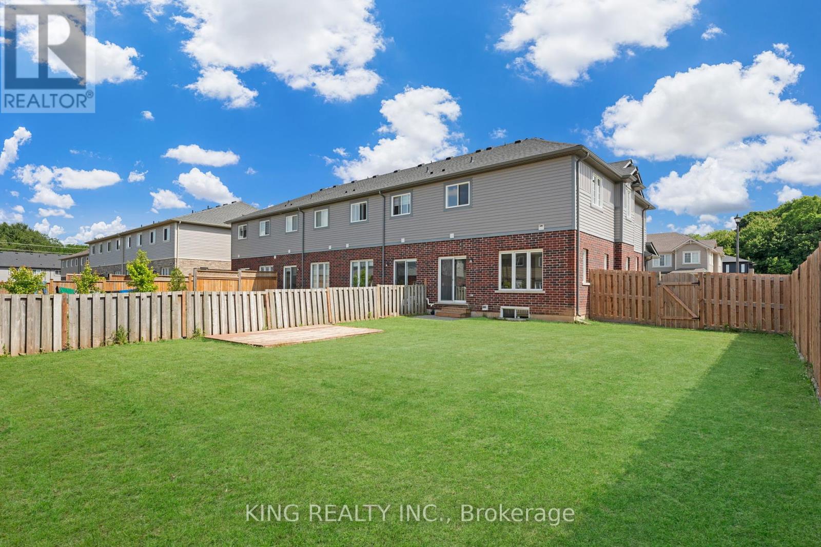 59 Lymburner Street, Pelham (Fonthill), Ontario  L3B 5N5 - Photo 33 - X12235927