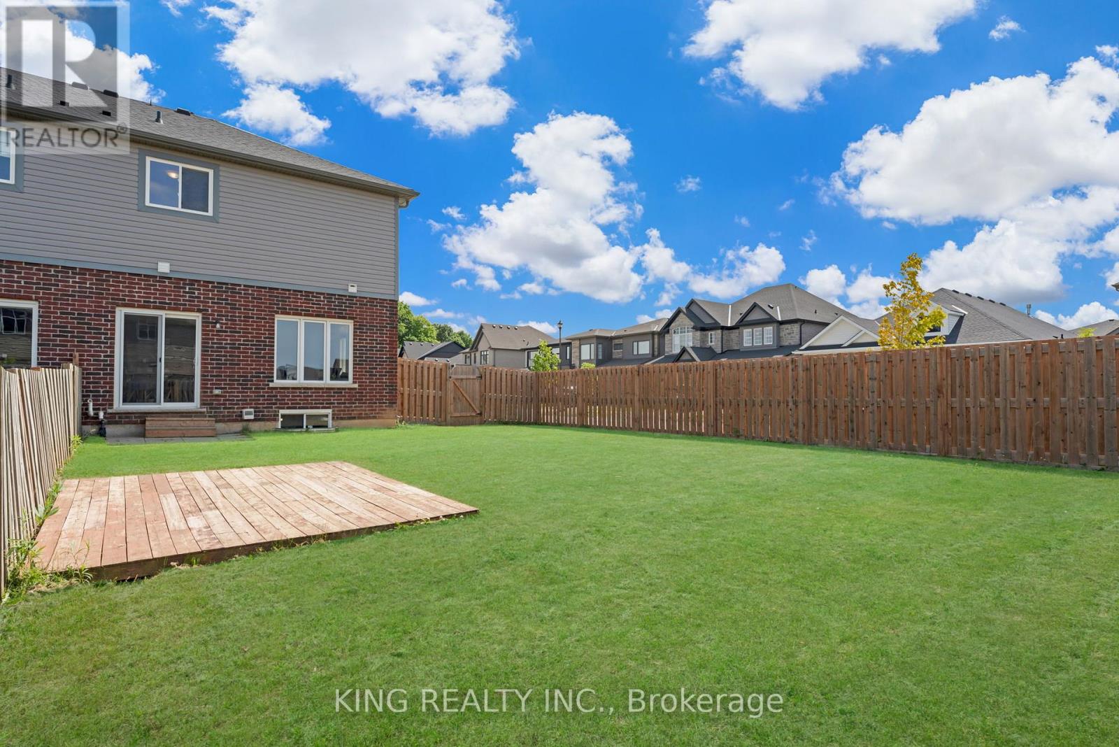59 Lymburner Street, Pelham (Fonthill), Ontario  L3B 5N5 - Photo 32 - X12235927