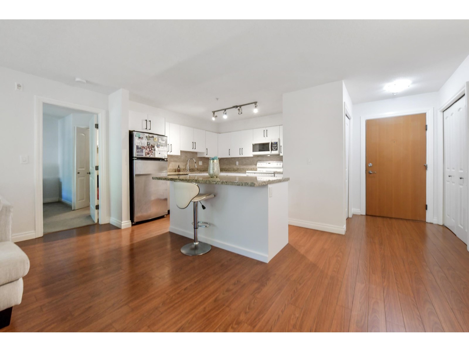 304 8717 160 Street, Surrey, British Columbia  V4N 5X7 - Photo 6 - R3015770