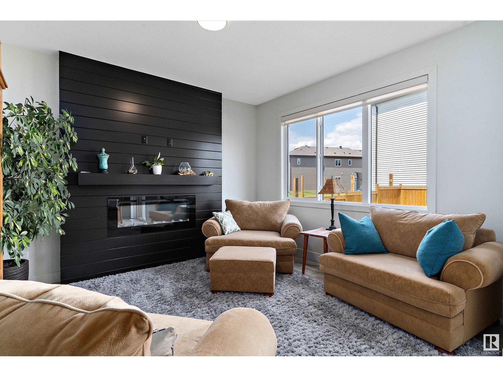 Property at 3804 42 AV image 4