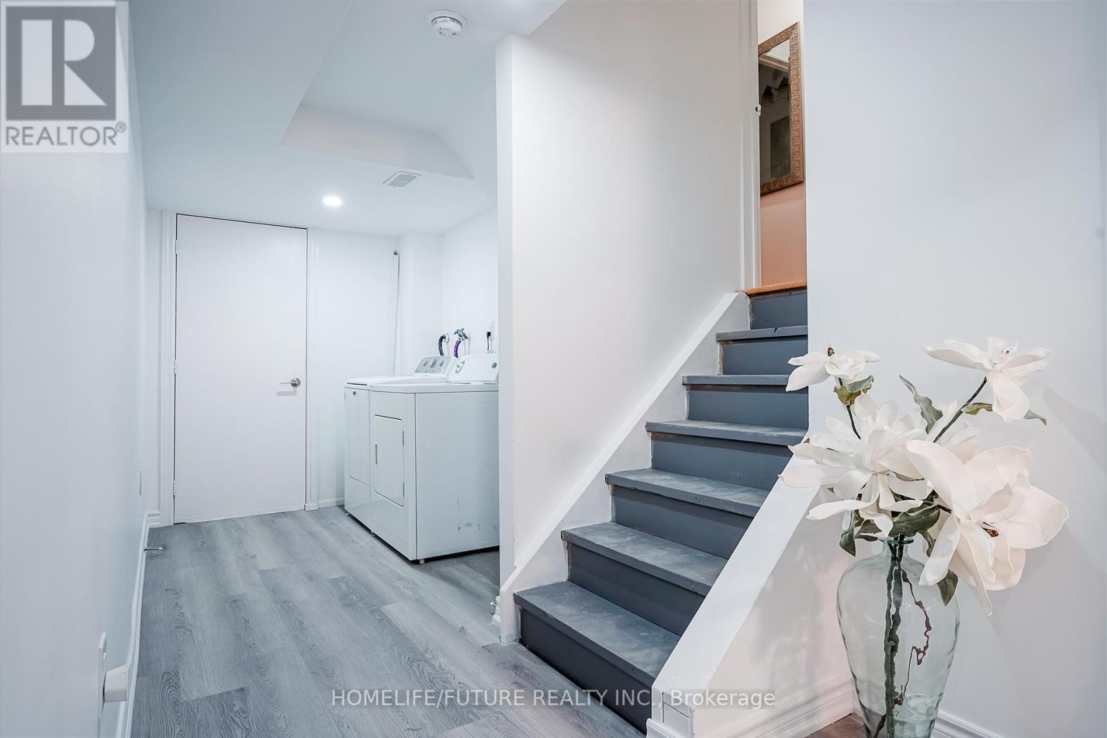 Property at 18 MANSBRIDGE CRESCENT image 5