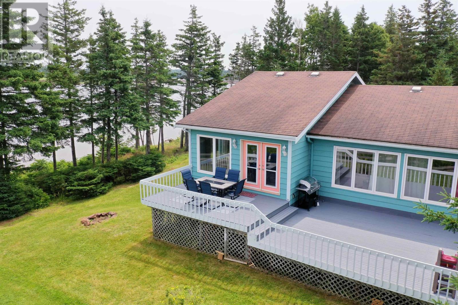 124 Bayview Drive, Stanley Bridge, Prince Edward Island C0B 1M0 - Photo 3 - 202515339