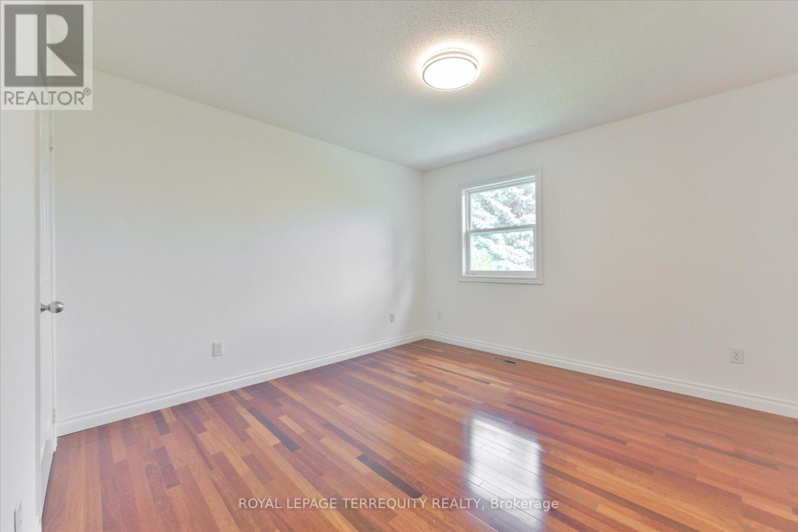 2216 Dunvegan Avenue, Oakville, Ontario  L6J 6P7 - Photo 30 - W12237209