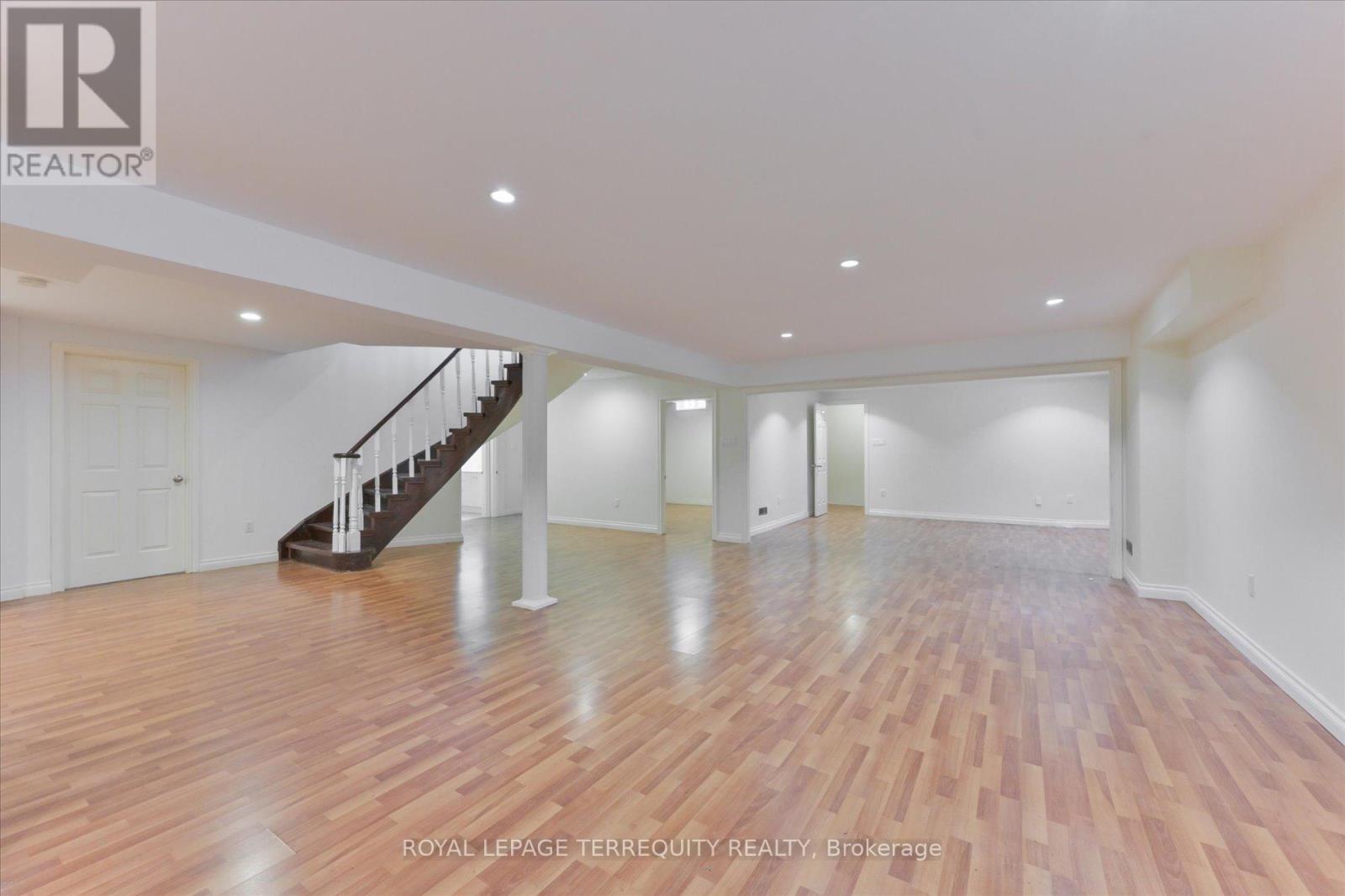 2216 Dunvegan Avenue, Oakville, Ontario  L6J 6P7 - Photo 31 - W12237209