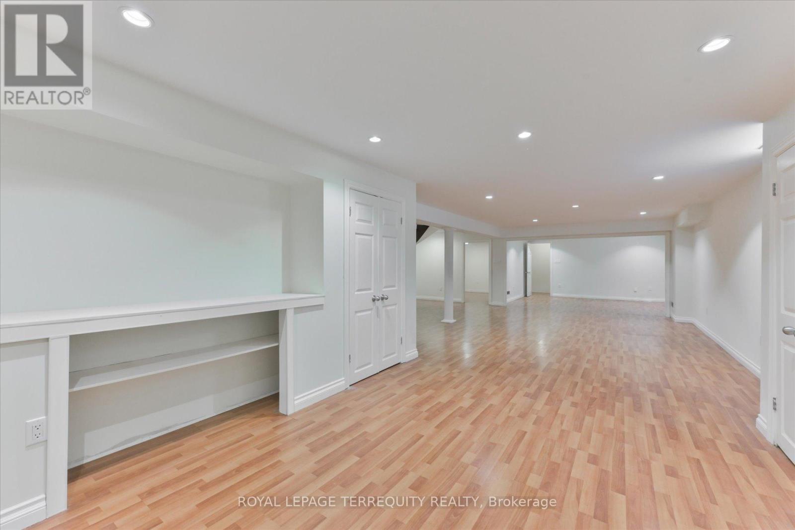 2216 Dunvegan Avenue, Oakville, Ontario  L6J 6P7 - Photo 32 - W12237209