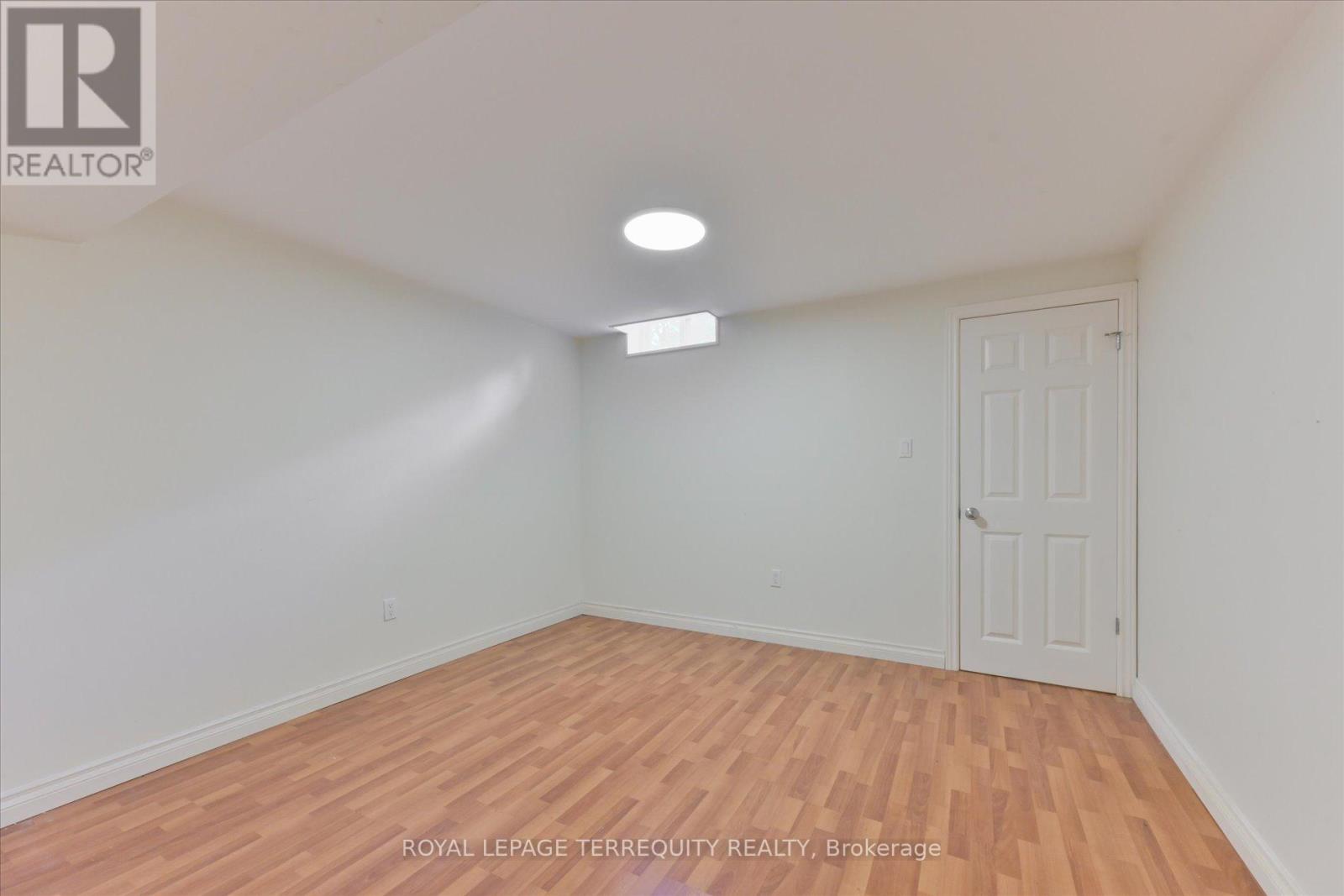 2216 Dunvegan Avenue, Oakville, Ontario  L6J 6P7 - Photo 36 - W12237209