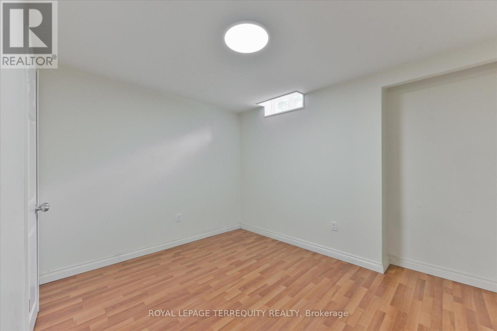 2216 Dunvegan Avenue, Oakville, Ontario  L6J 6P7 - Photo 37 - W12237209