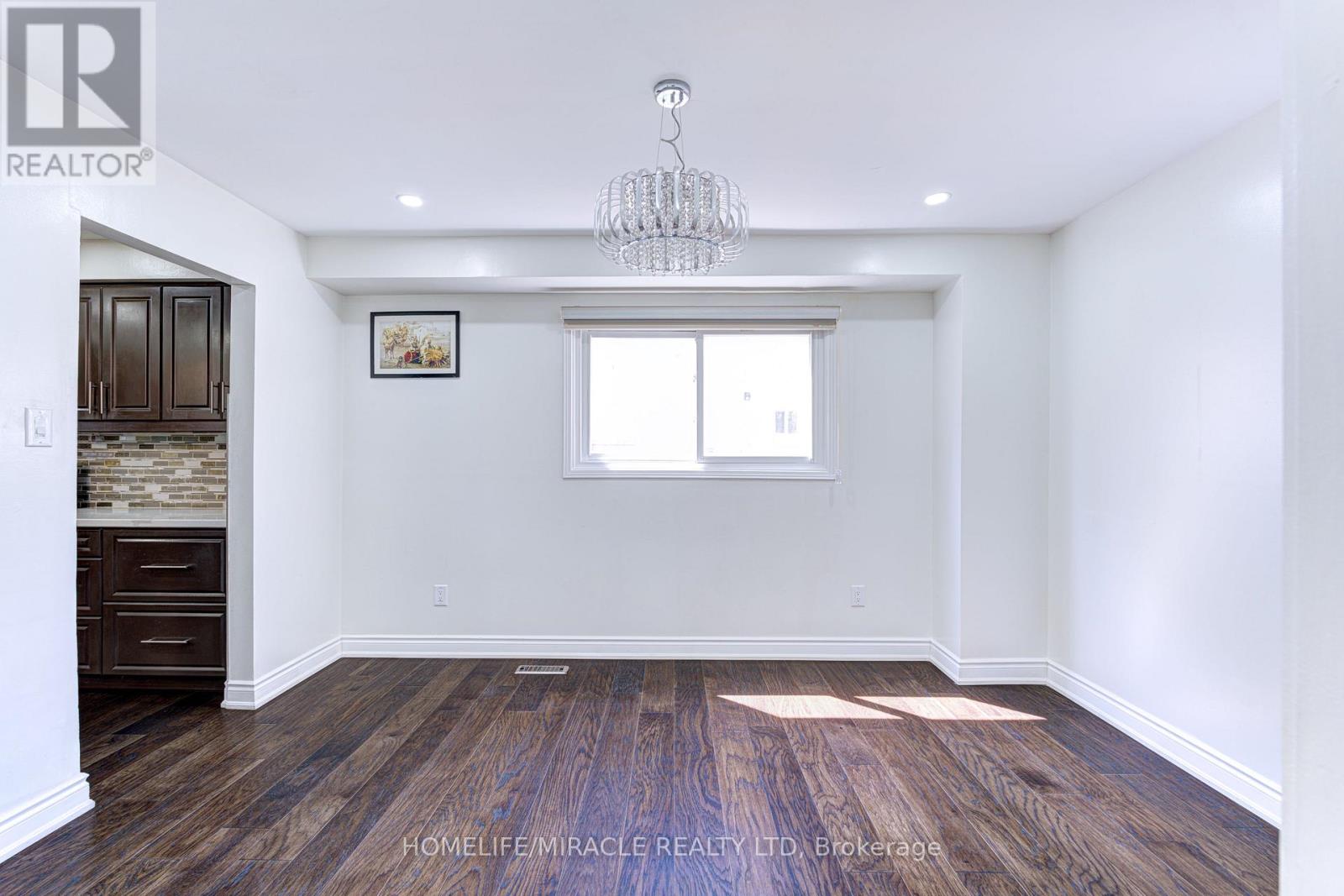 55 Castlehill Road, Brampton, Ontario  L6X 4C9 - Photo 13 - W12237218