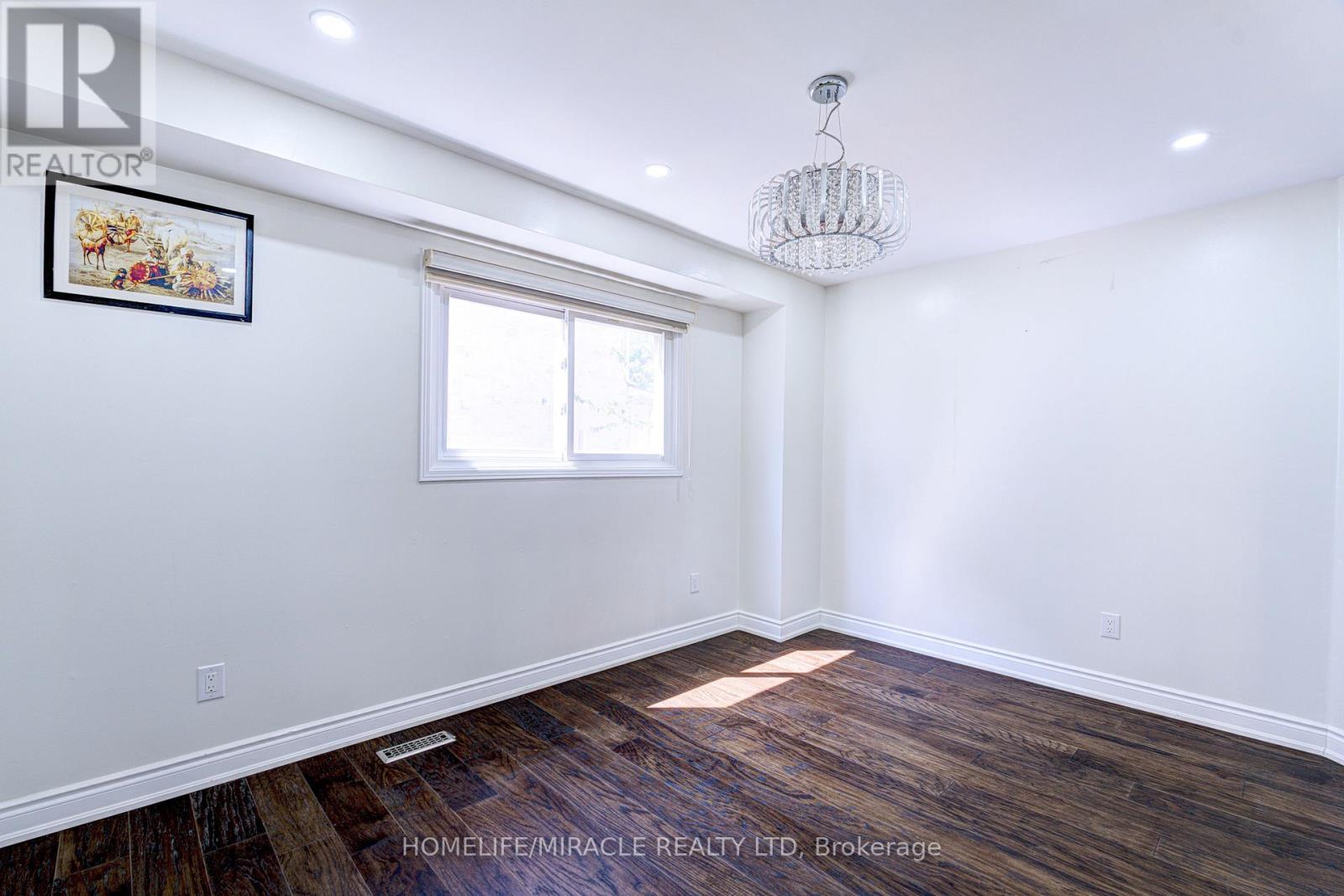 55 Castlehill Road, Brampton, Ontario  L6X 4C9 - Photo 14 - W12237218