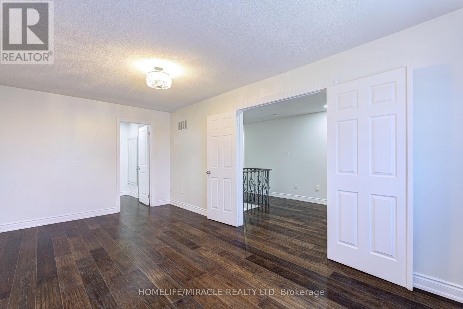 55 Castlehill Road, Brampton, Ontario  L6X 4C9 - Photo 26 - W12237218