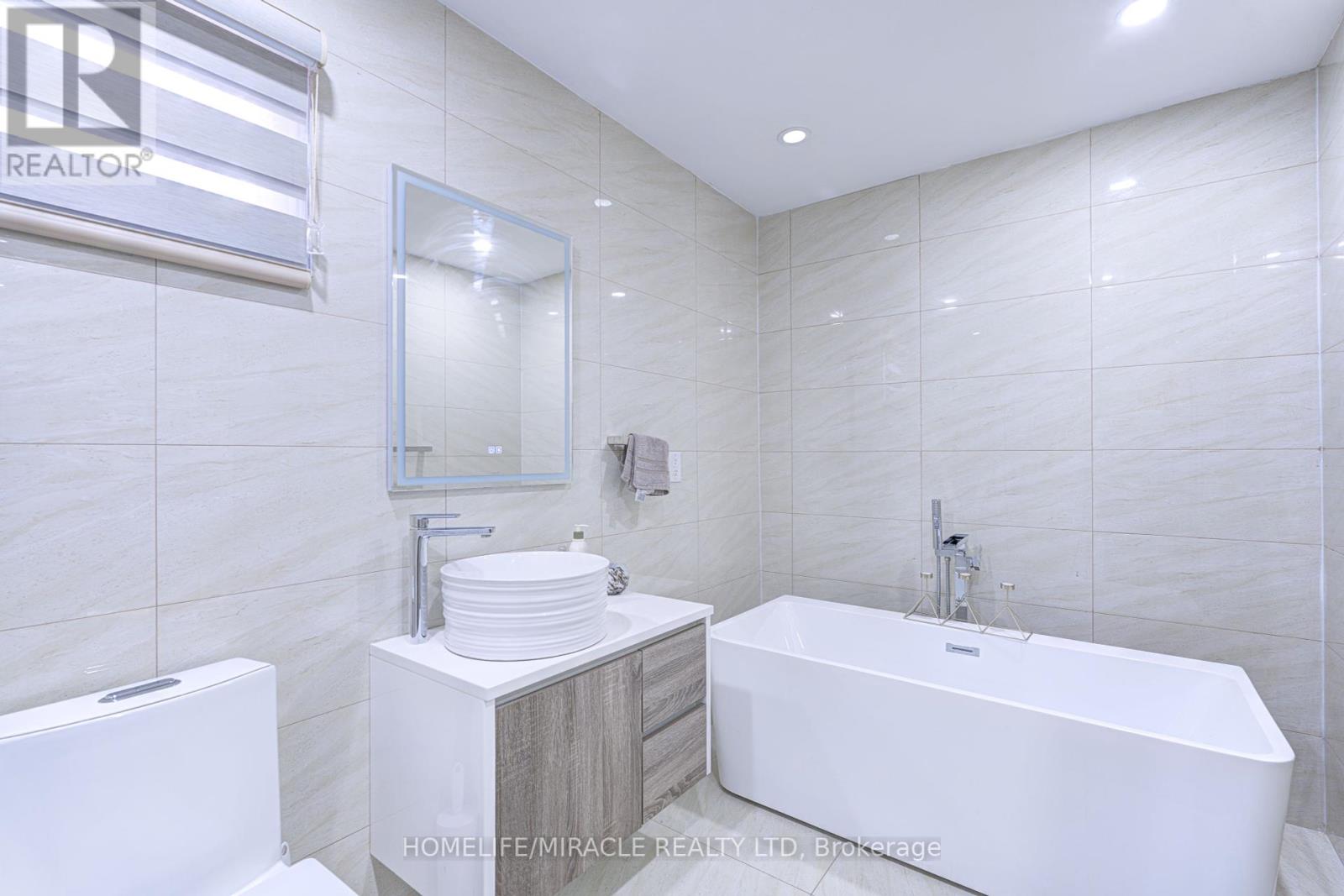 55 Castlehill Road, Brampton, Ontario  L6X 4C9 - Photo 30 - W12237218