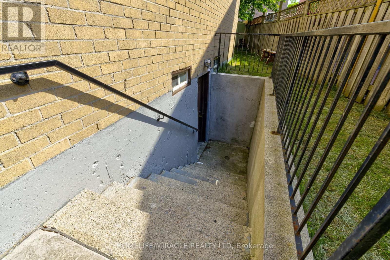 55 Castlehill Road, Brampton, Ontario  L6X 4C9 - Photo 45 - W12237218