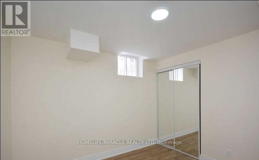 Bsmt - 833 Mays Crescent, Mississauga, Ontario  L5V 2G6 - Photo 14 - W12237292