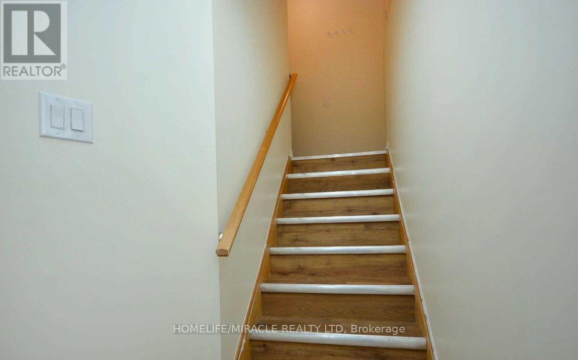 Bsmt - 833 Mays Crescent, Mississauga, Ontario  L5V 2G6 - Photo 3 - W12237292