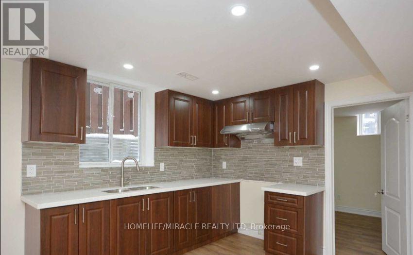 Bsmt - 833 Mays Crescent, Mississauga, Ontario  L5V 2G6 - Photo 6 - W12237292