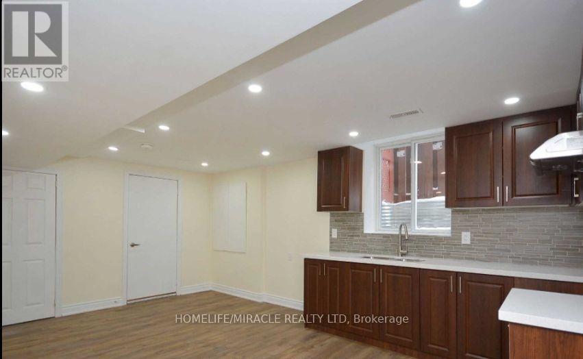Bsmt - 833 Mays Crescent, Mississauga, Ontario  L5V 2G6 - Photo 7 - W12237292
