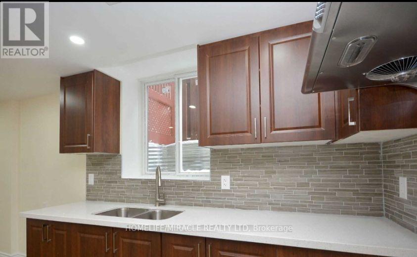 Bsmt - 833 Mays Crescent, Mississauga, Ontario  L5V 2G6 - Photo 8 - W12237292