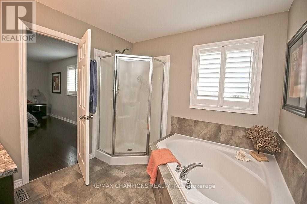 115 Medici Lane, Hamilton, Ontario  L9B 0G8 - Photo 10 - X12237310