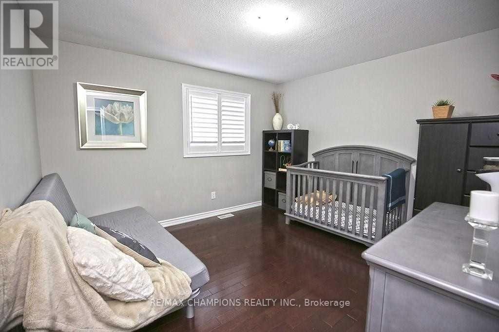 115 Medici Lane, Hamilton, Ontario  L9B 0G8 - Photo 12 - X12237310