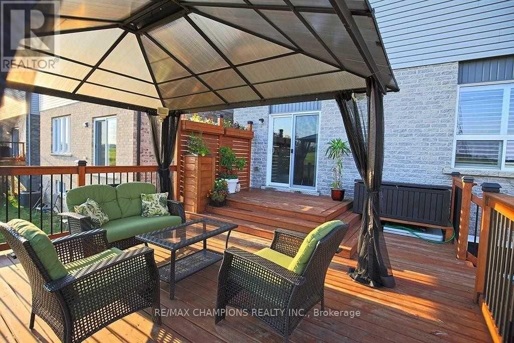 115 Medici Lane, Hamilton, Ontario  L9B 0G8 - Photo 15 - X12237310