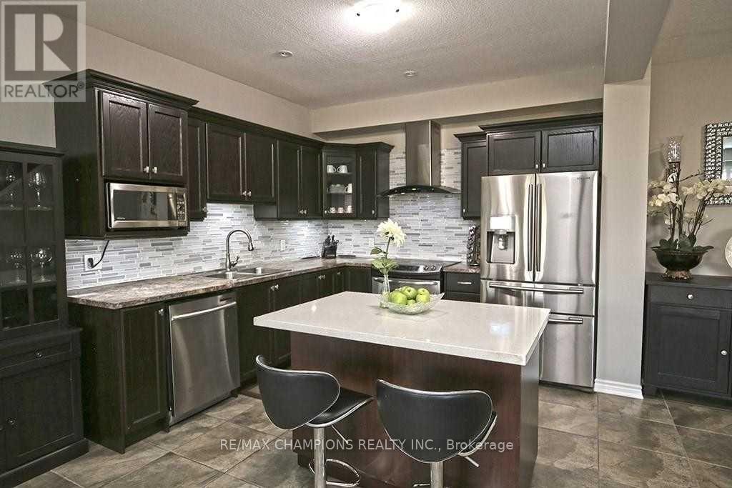 Property at 115 MEDICI LANE image 5