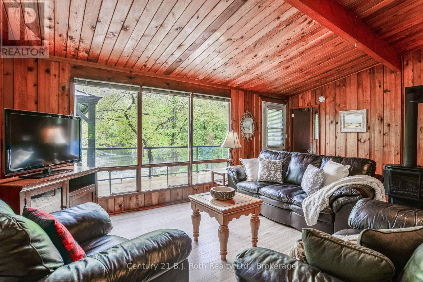 Property at 5335 CLARESBRIDGE LANE image 4