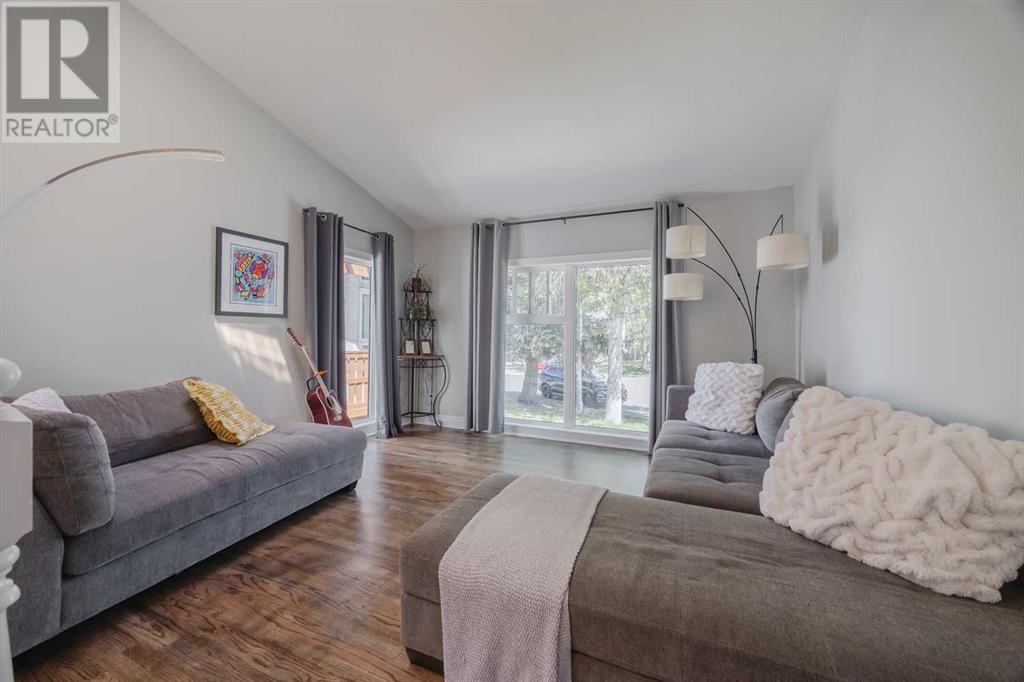 Property at 51 McKinley Place SE image 3