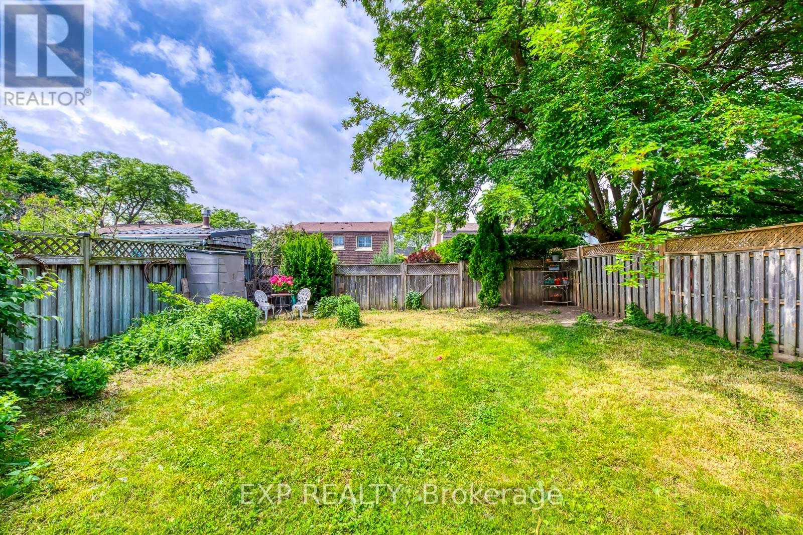 6330 Lorca Crescent, Mississauga (Meadowvale), Ontario  L5N 2J4 - Photo 45 - W12234453