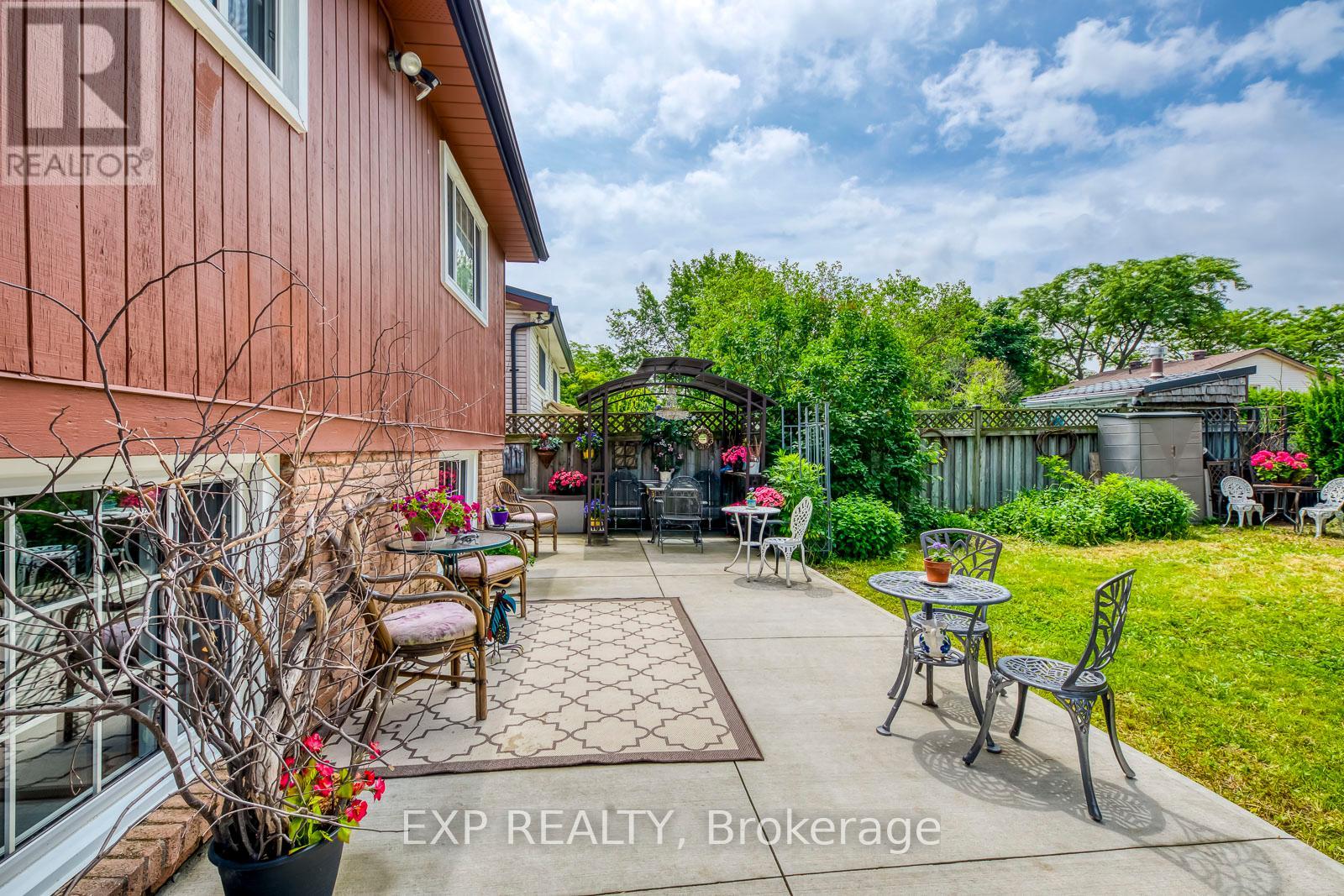 6330 Lorca Crescent, Mississauga (Meadowvale), Ontario  L5N 2J4 - Photo 41 - W12234453