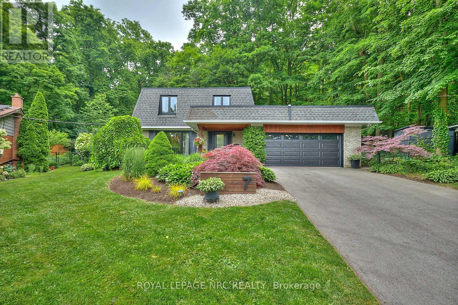 Property at 7 CAMELOT COURT image 2