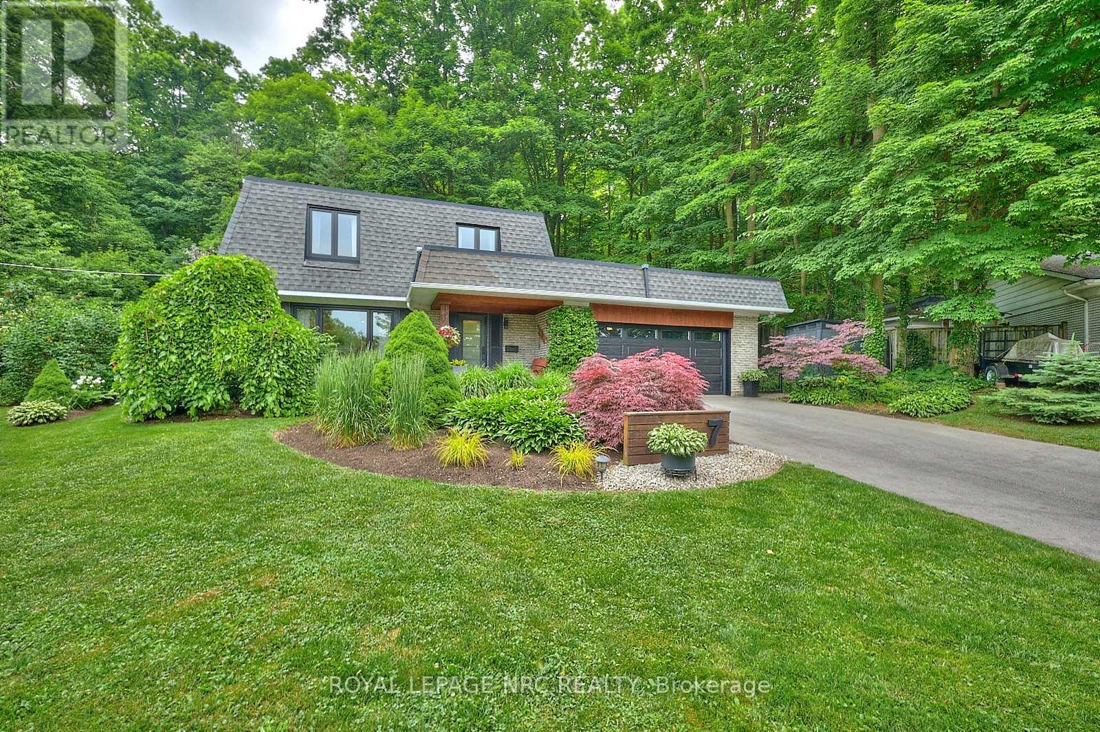 Property at 7 CAMELOT COURT image 3