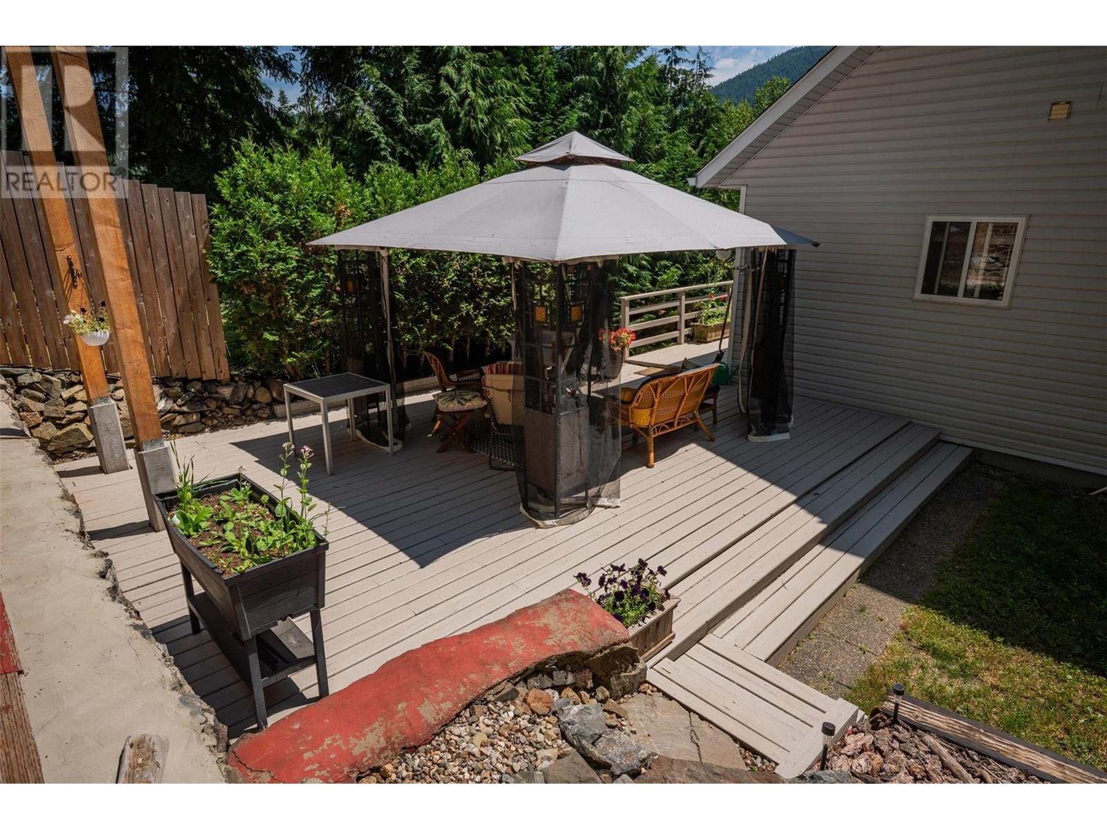Property at 1105 Christie Road image 3