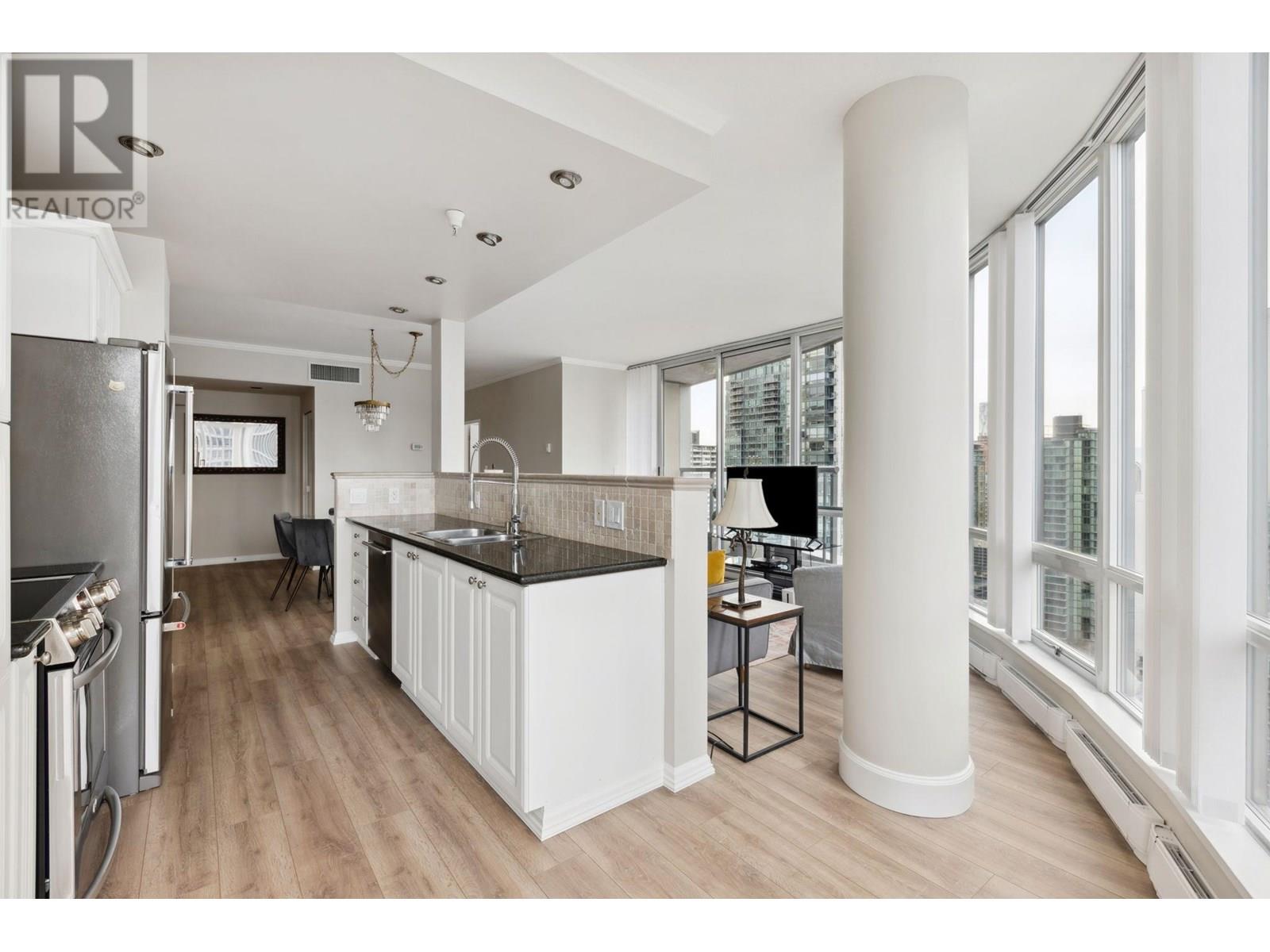 Listing Picture 11 of 31 : 2702 1166 MELVILLE STREET, Vancouver / 溫哥華 - 魯藝地產 Yvonne Lu Group - MLS Medallion Club Member