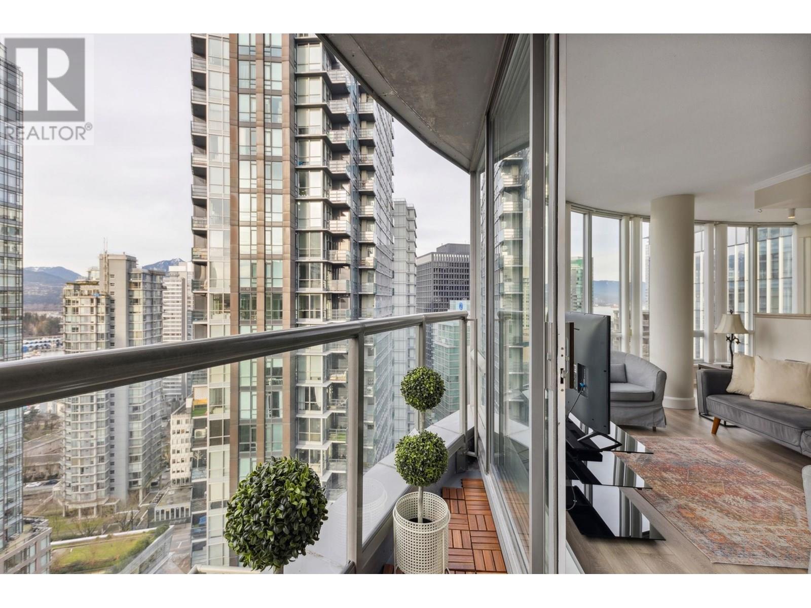 Listing Picture 5 of 31 : 2702 1166 MELVILLE STREET, Vancouver / 溫哥華 - 魯藝地產 Yvonne Lu Group - MLS Medallion Club Member