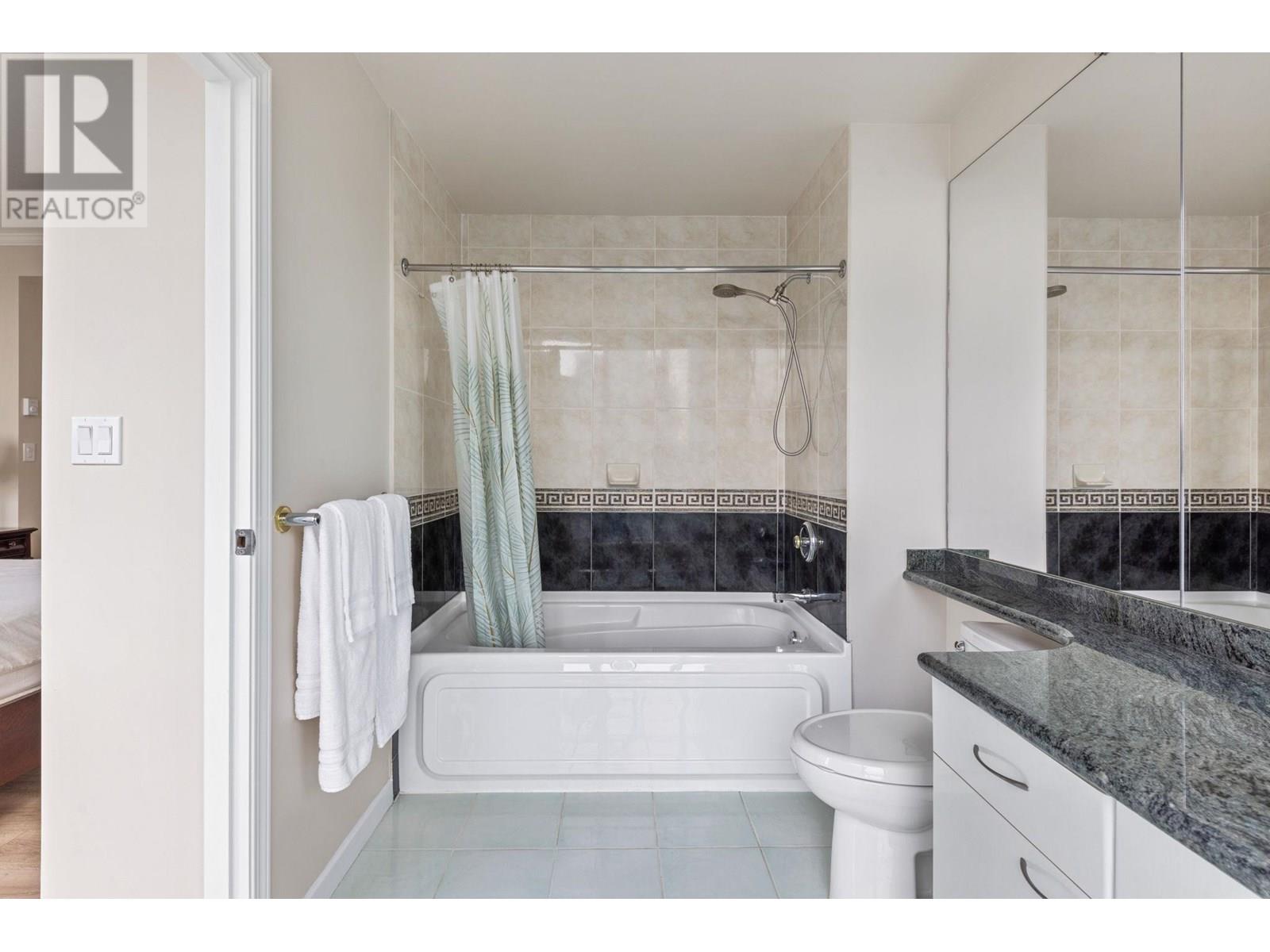 Listing Picture 26 of 31 : 2702 1166 MELVILLE STREET, Vancouver / 溫哥華 - 魯藝地產 Yvonne Lu Group - MLS Medallion Club Member