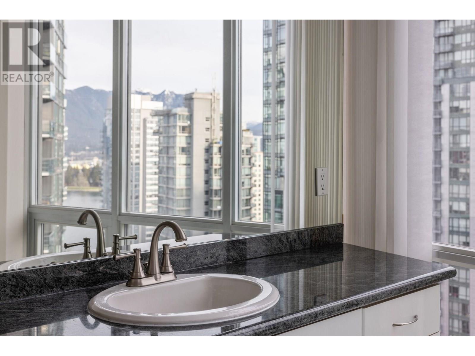 Listing Picture 25 of 31 : 2702 1166 MELVILLE STREET, Vancouver / 溫哥華 - 魯藝地產 Yvonne Lu Group - MLS Medallion Club Member