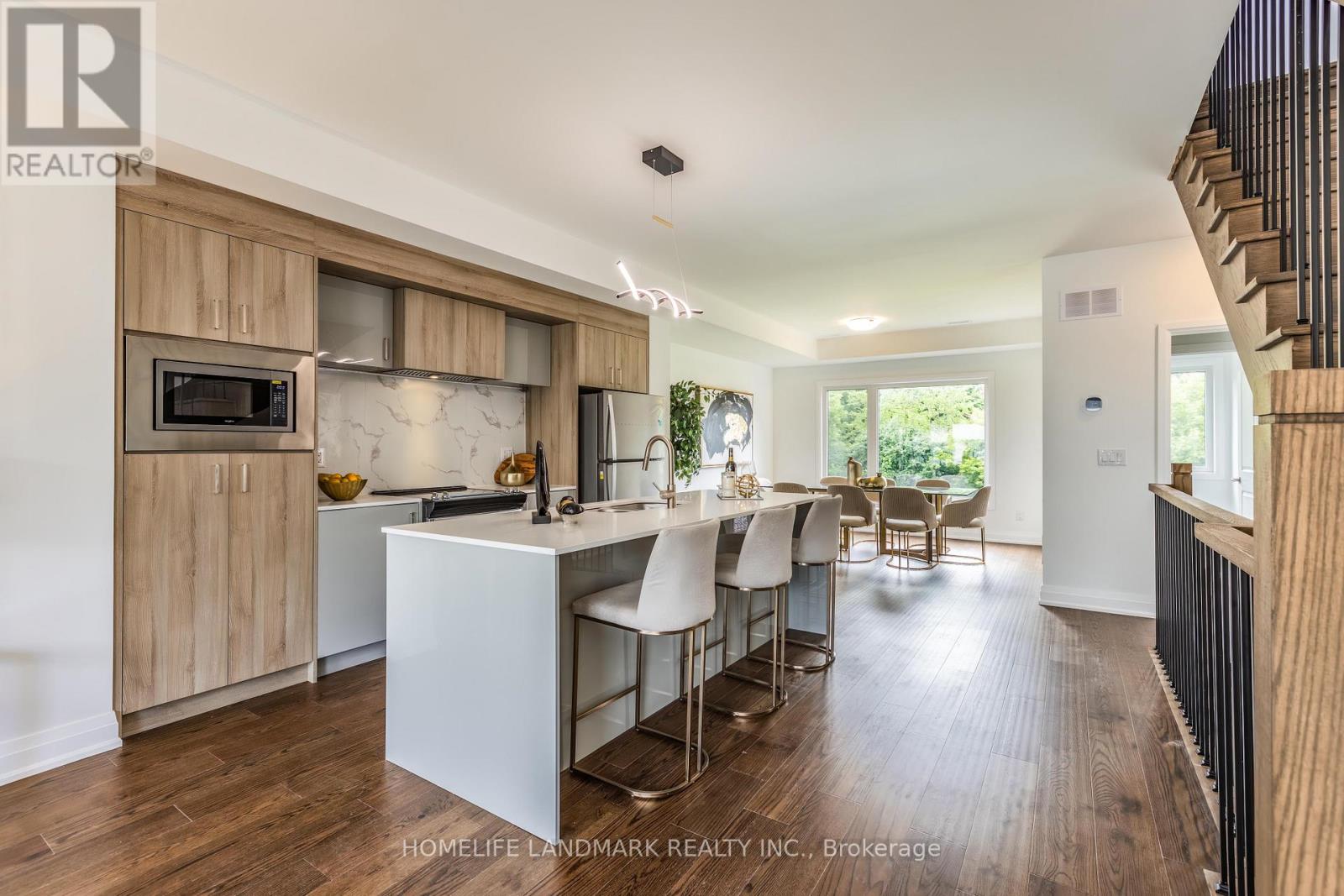 Property at 20 PERSICA STREET image 4