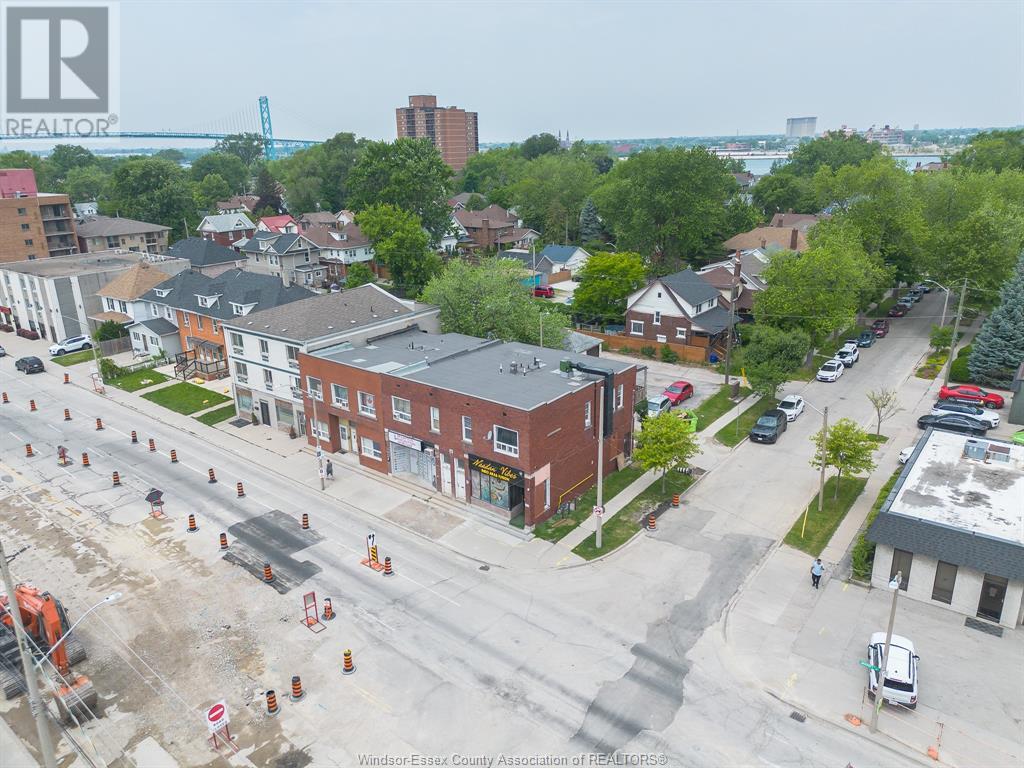 Property at 1602-1620 UNIVERSITY AVENUE West image 3