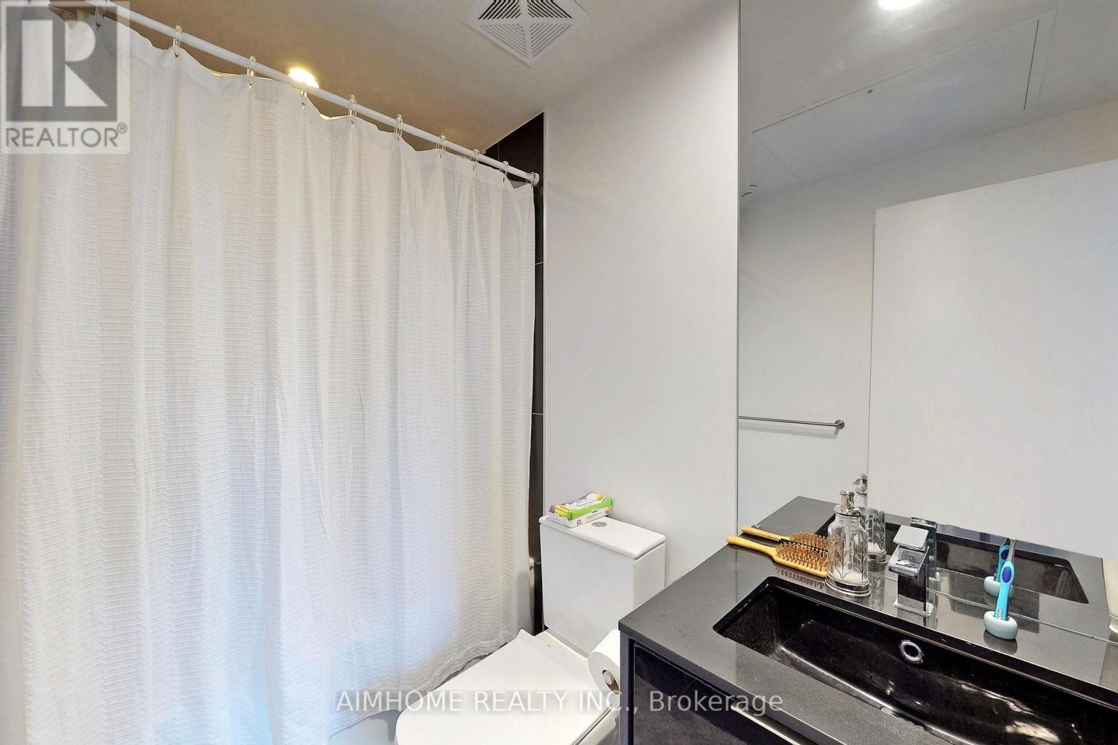 1415 - 70 Temprance Street, Toronto, Ontario  M5H 0B1 - Photo 13 - C12237451