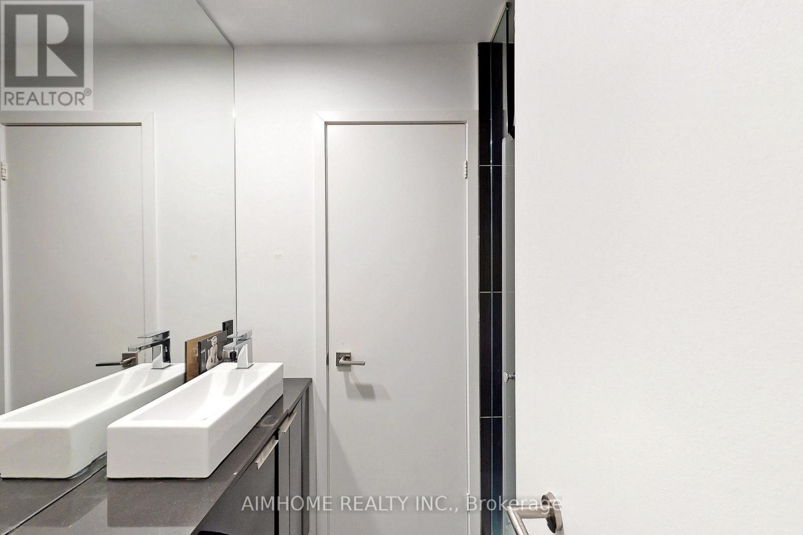 1415 - 70 Temprance Street, Toronto, Ontario  M5H 0B1 - Photo 15 - C12237451