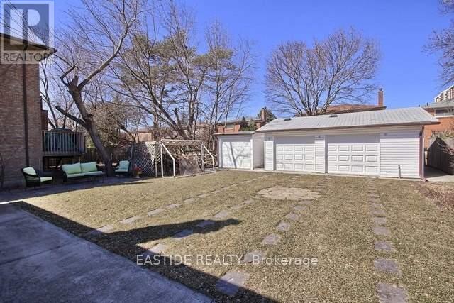 182 Moore Park Avenue, Toronto, Ontario  M2M 1N2 - Photo 17 - C12237462