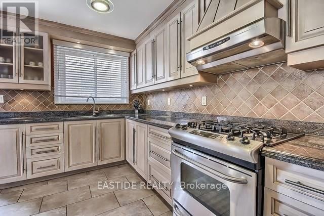 182 Moore Park Avenue, Toronto, Ontario  M2M 1N2 - Photo 6 - C12237462