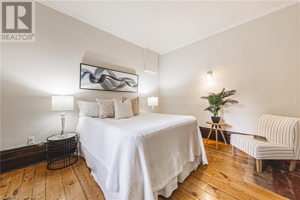 Property at 18 DUKE Street image 4