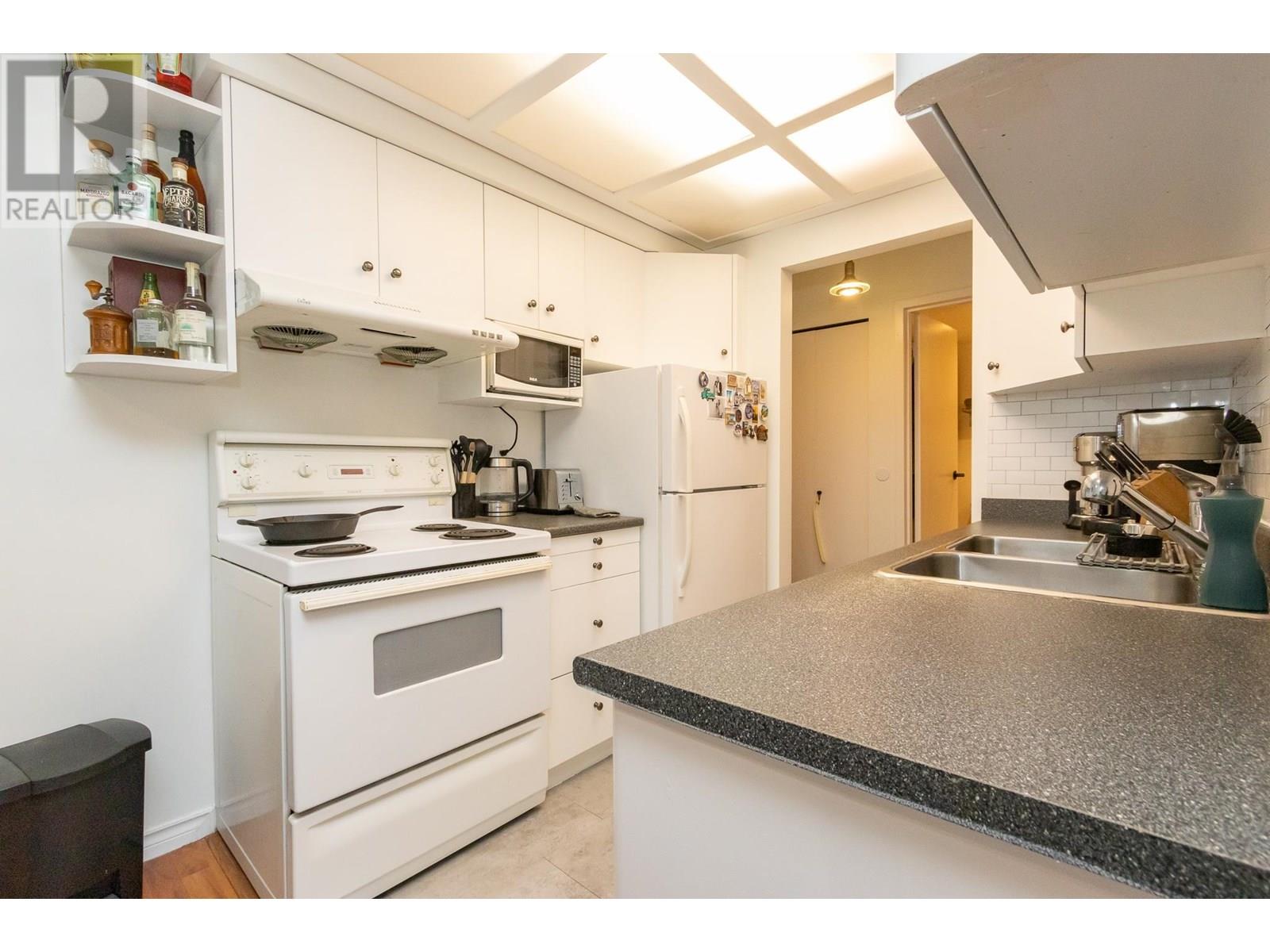 402 4941 Lougheed Highway, Burnaby, British Columbia  V5B 4S6 - Photo 6 - R2997782