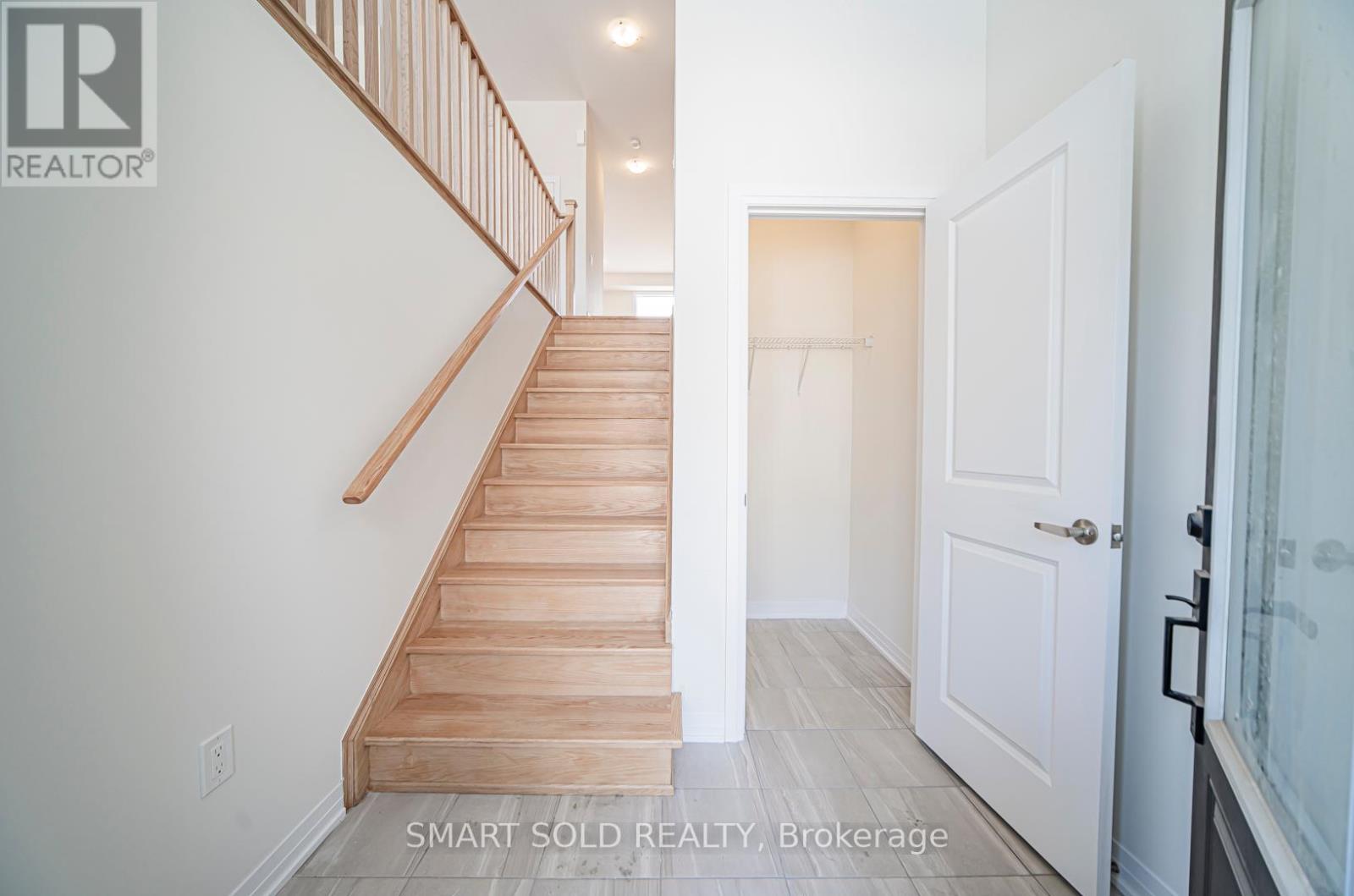 Property at 71 MILLMAN LANE image 3