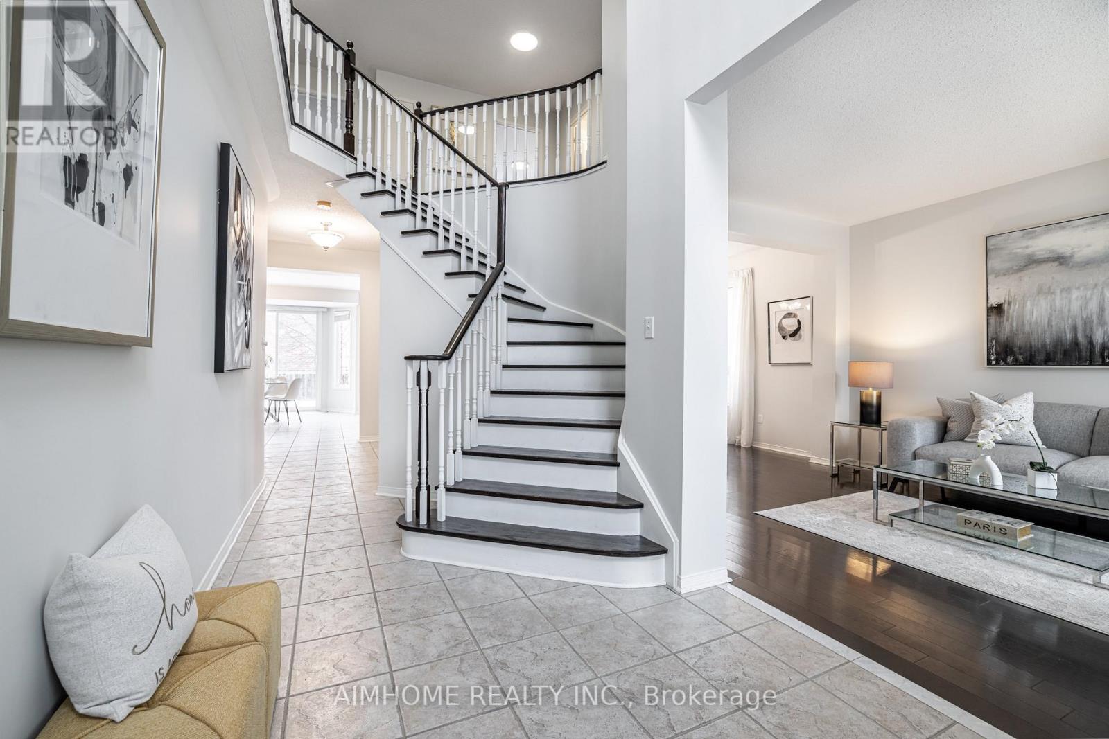 Property at 47 GOLDEN MEADOW DRIVE image 3
