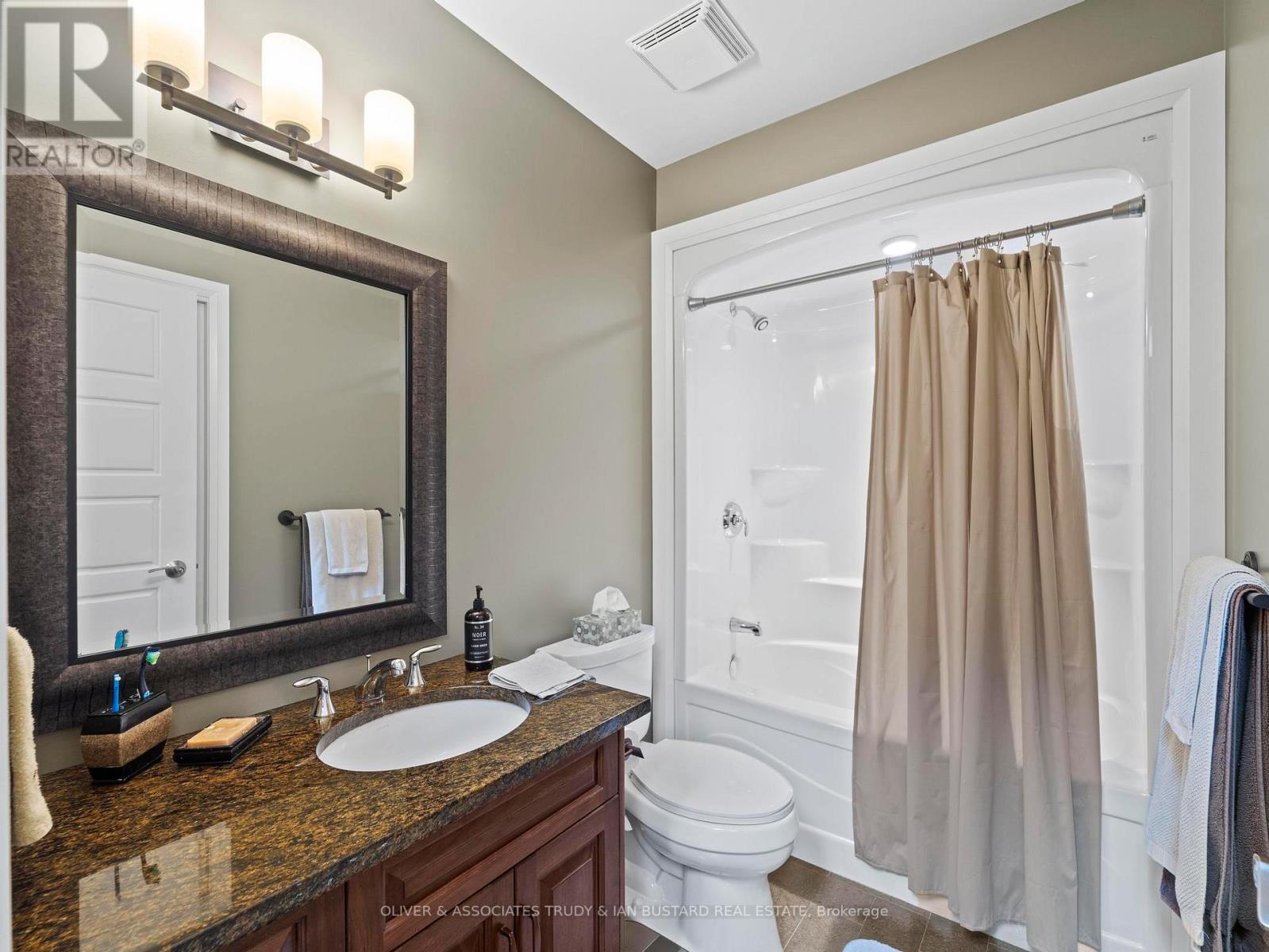 21 Wondergrove Court, Lambton Shores, Ontario  N0M 1T0 - Photo 27 - X12237504