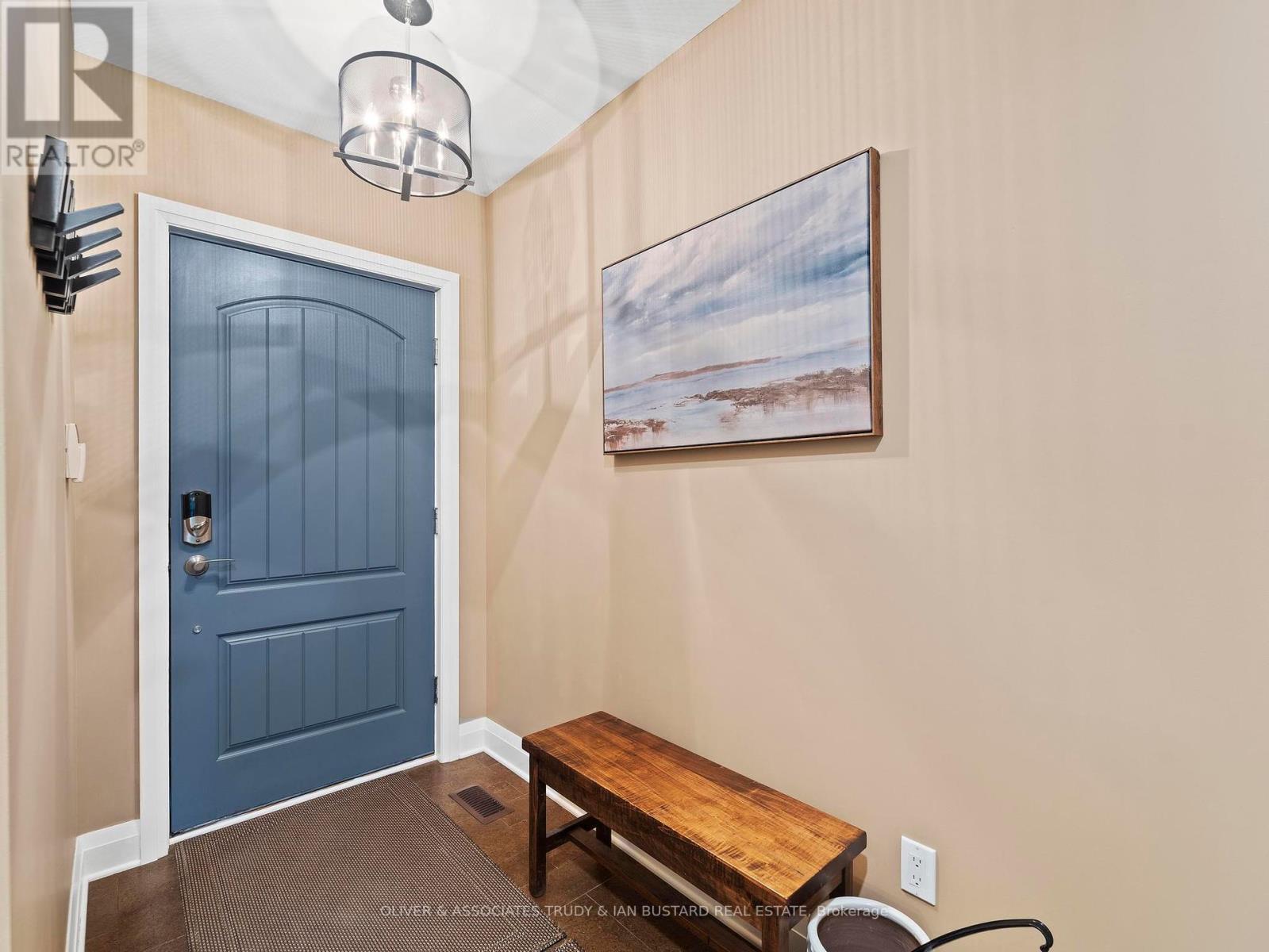 21 Wondergrove Court, Lambton Shores, Ontario  N0M 1T0 - Photo 5 - X12237504