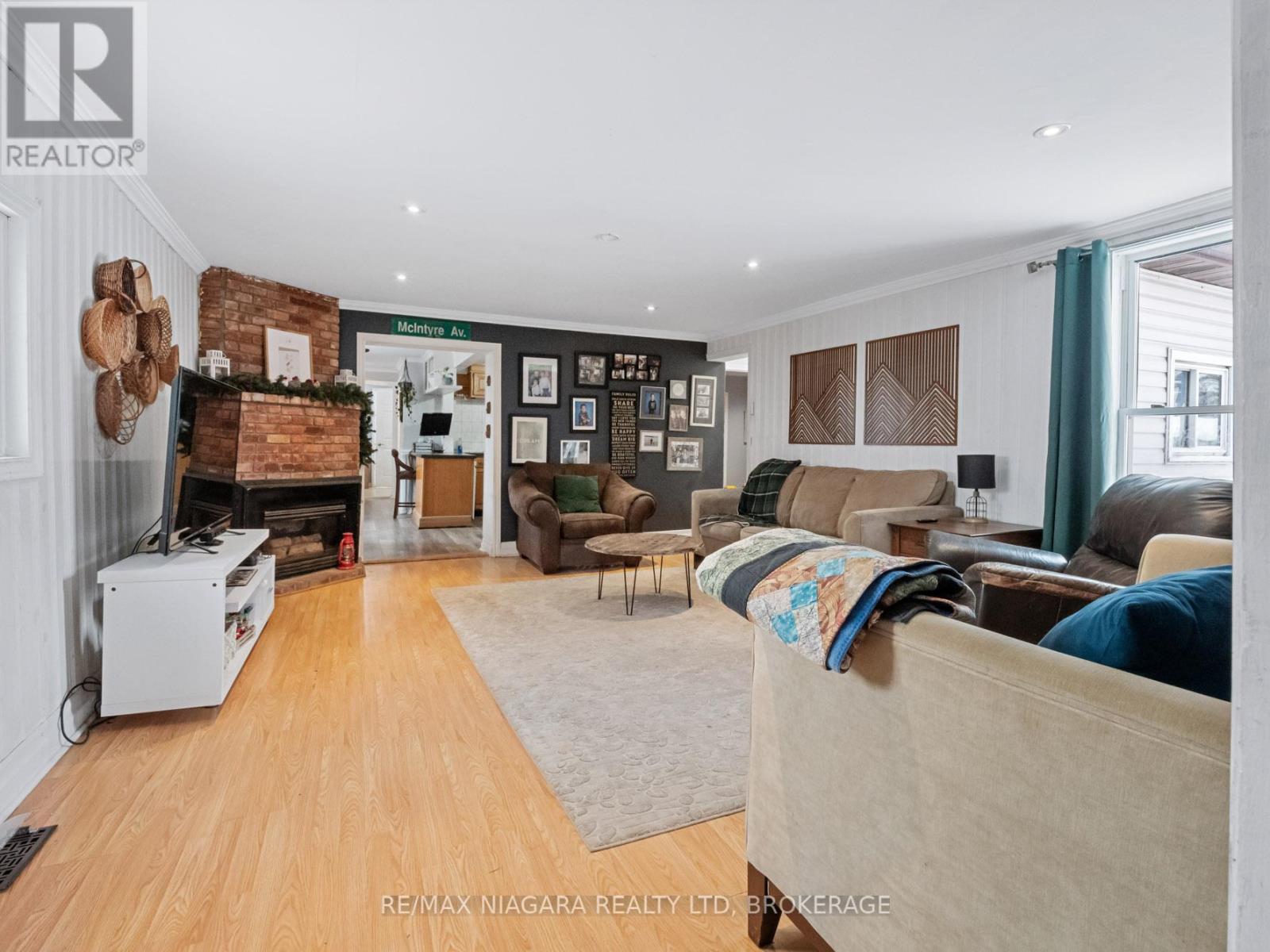 Property at 39 LONGTENT AVENUE image 5
